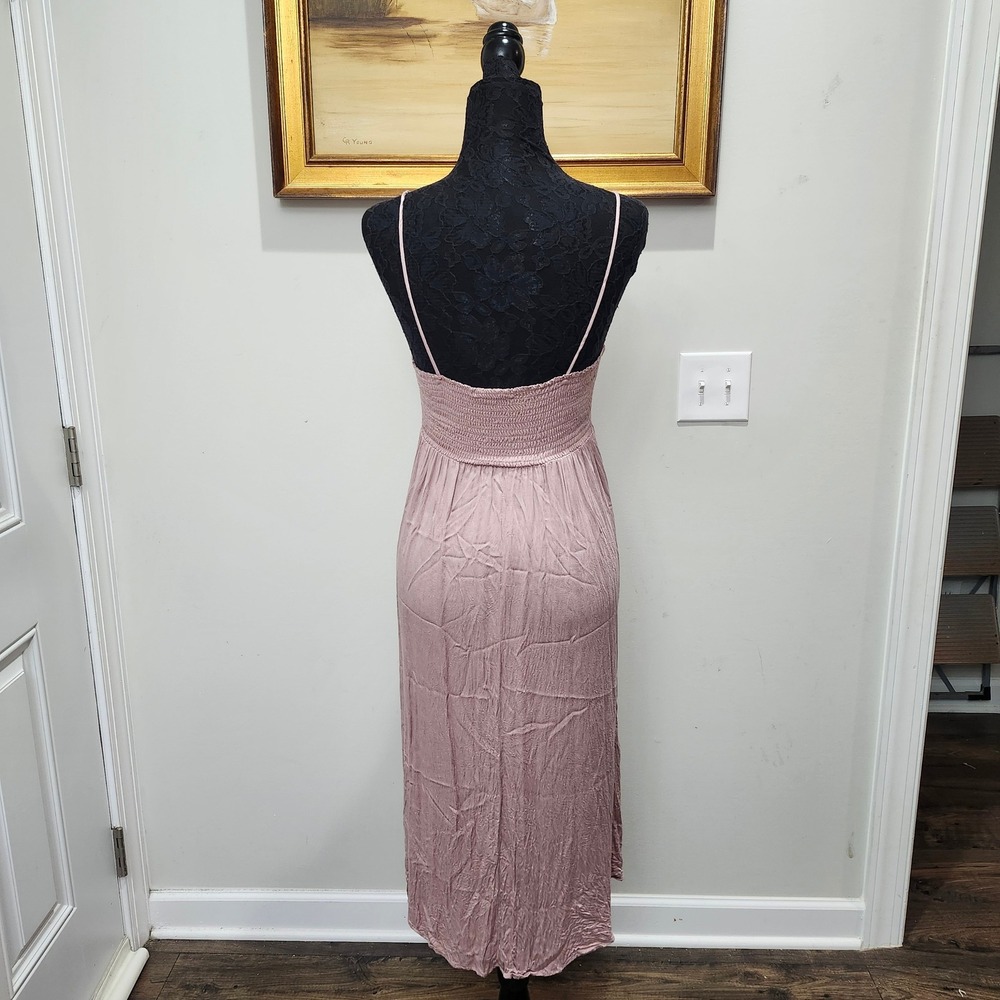 Elegant Pink Midi Dress - Picture 5 of 8